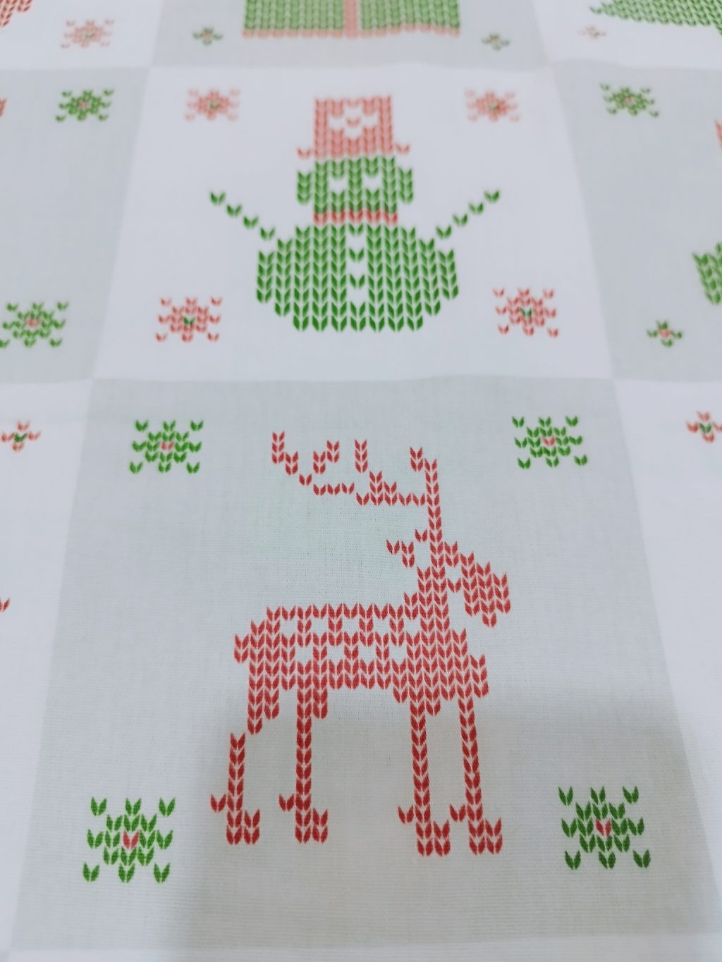 Tecido de Natal Imitação ponto cruz;