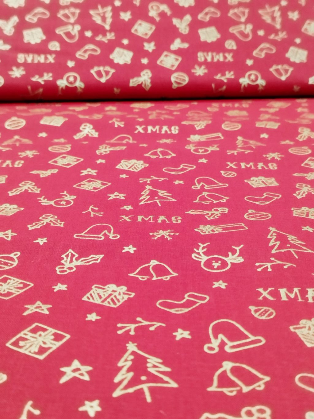 Tecido Natal vermelho c/ dourado